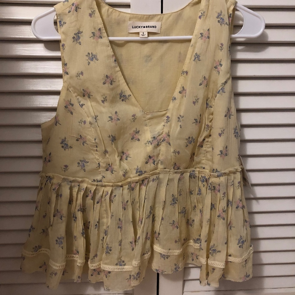 NWT Lucky Brand Printed Ruched Ruffle V-Neck Summer Short Top in Floral Cream